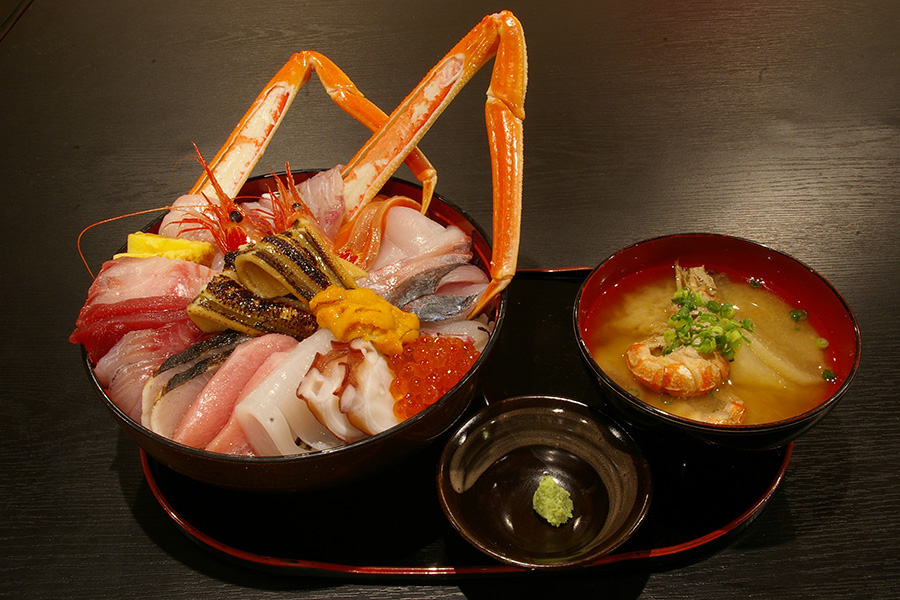 <昼食> 海鮮丼