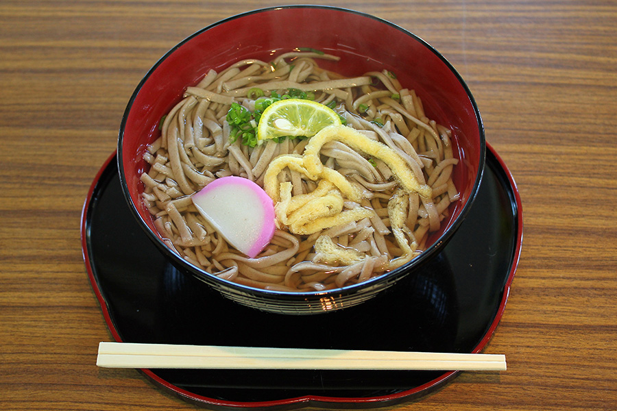 <昼食> 自分で打ったそば